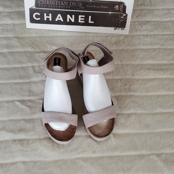 Natural Adam Tucker Baci Platform Wedge Sandals - Picture 3 of 8